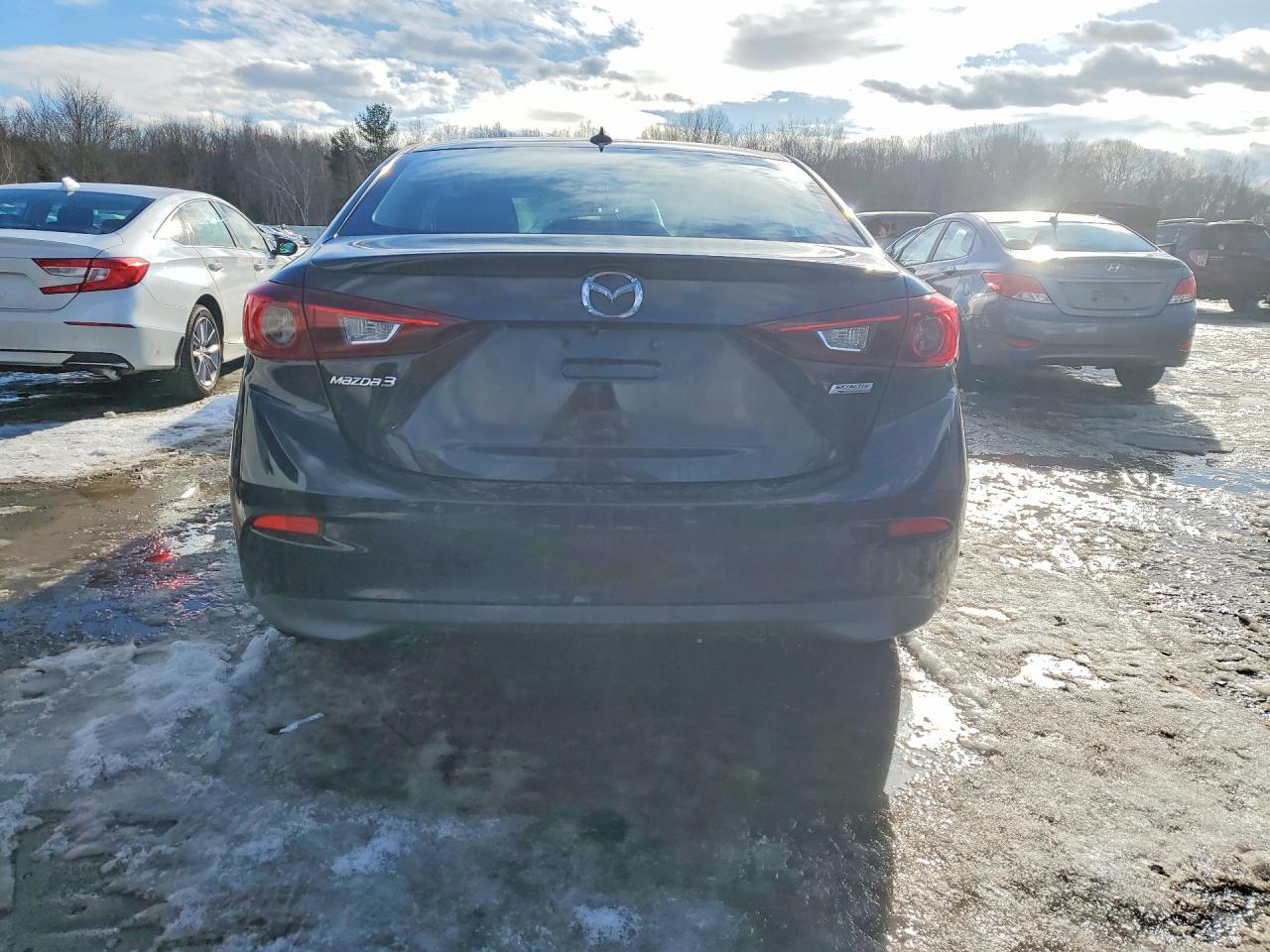2015 MAZDA 3