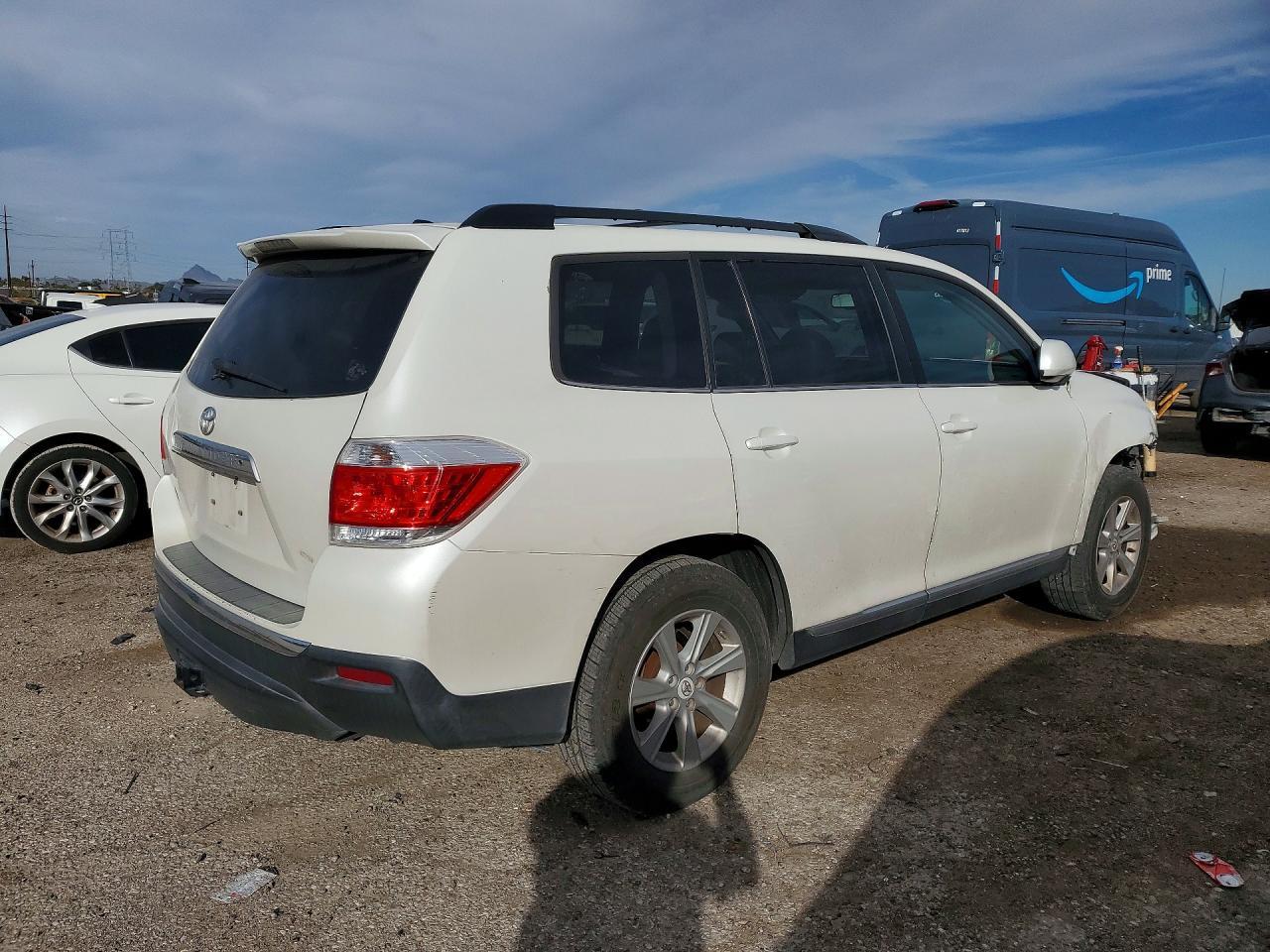 2011 TOYOTA HIGHLANDER
