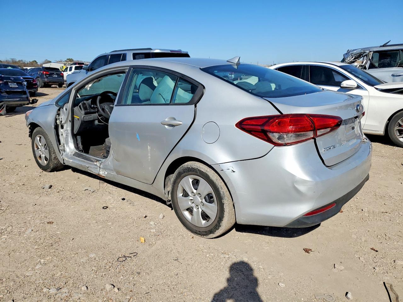 2017 KIA FORTE