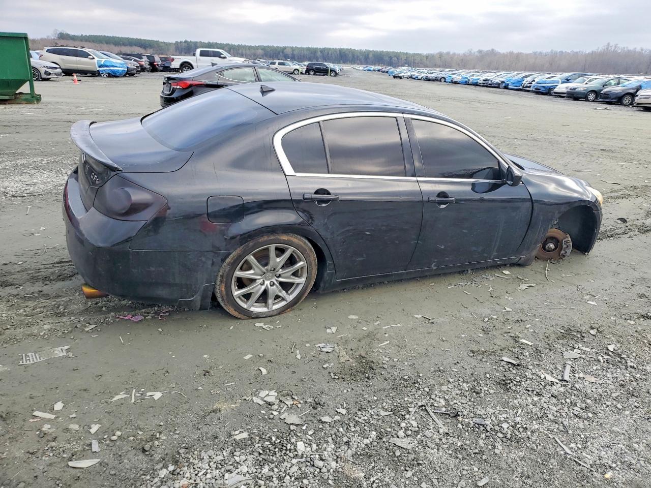 2011 INFINITI G37
