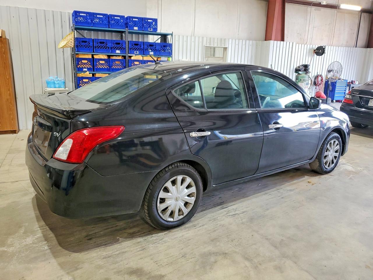2017 NISSAN VERSA