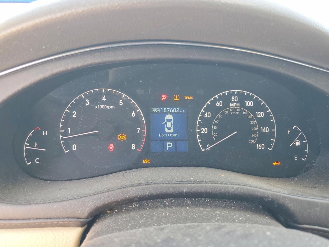2011 HYUNDAI GENESIS