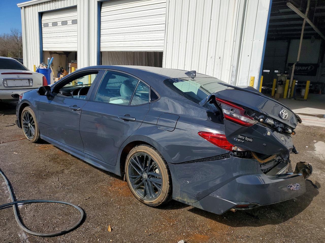 2025 TOYOTA CAMRY