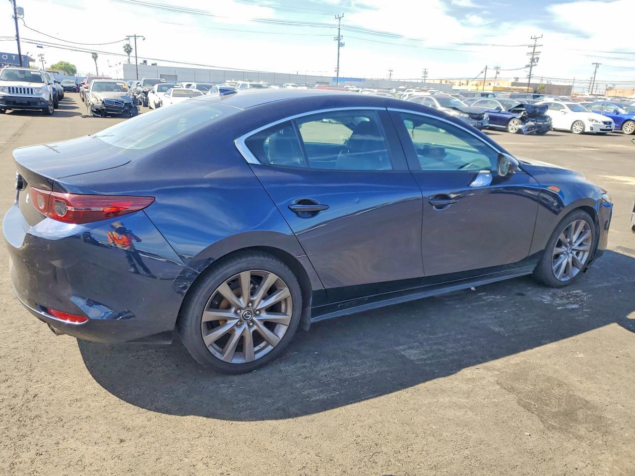 2020 MAZDA 3