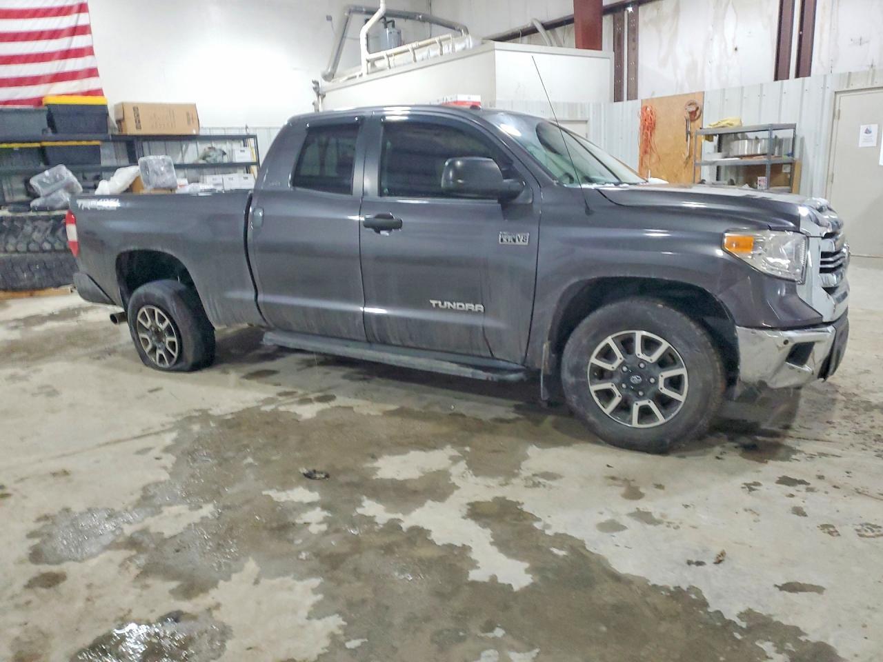 2016 TOYOTA TUNDRA