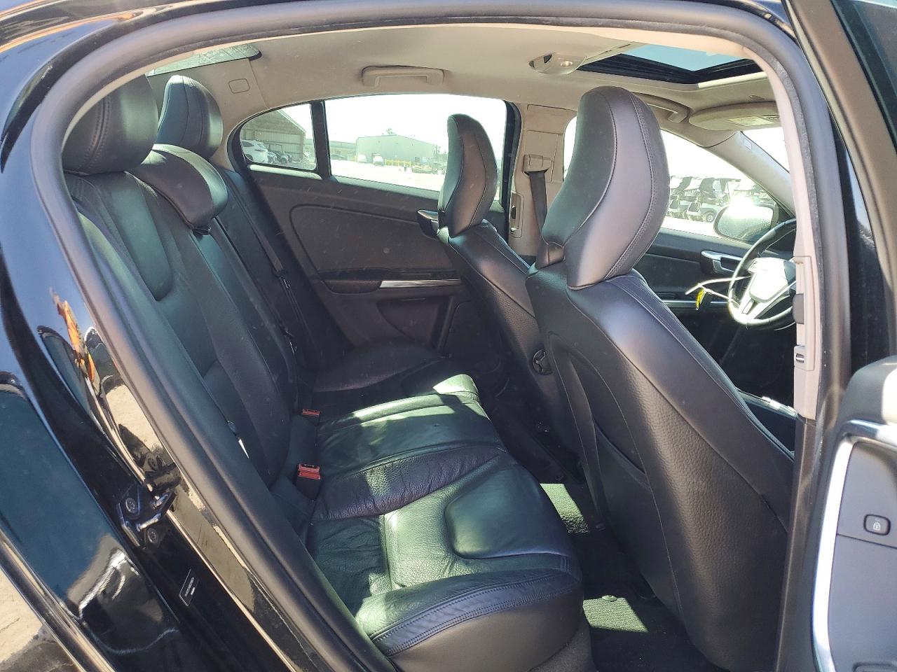 2013 VOLVO S60
