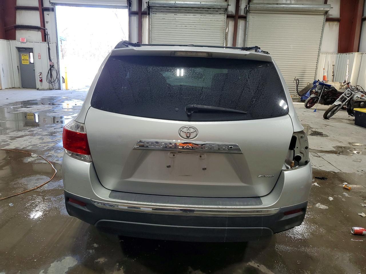 2012 TOYOTA HIGHLANDER