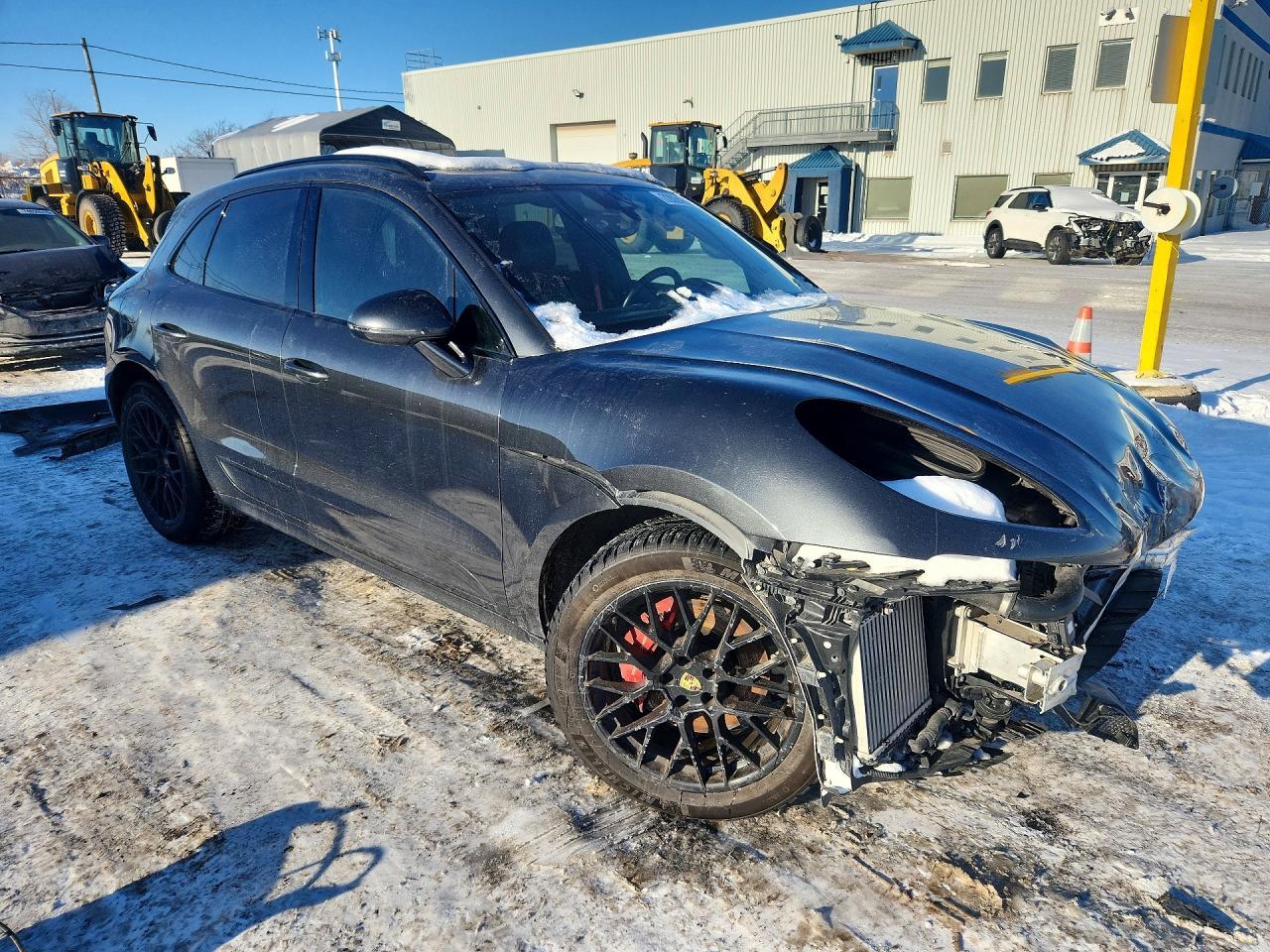 2018 PORSCHE Macan