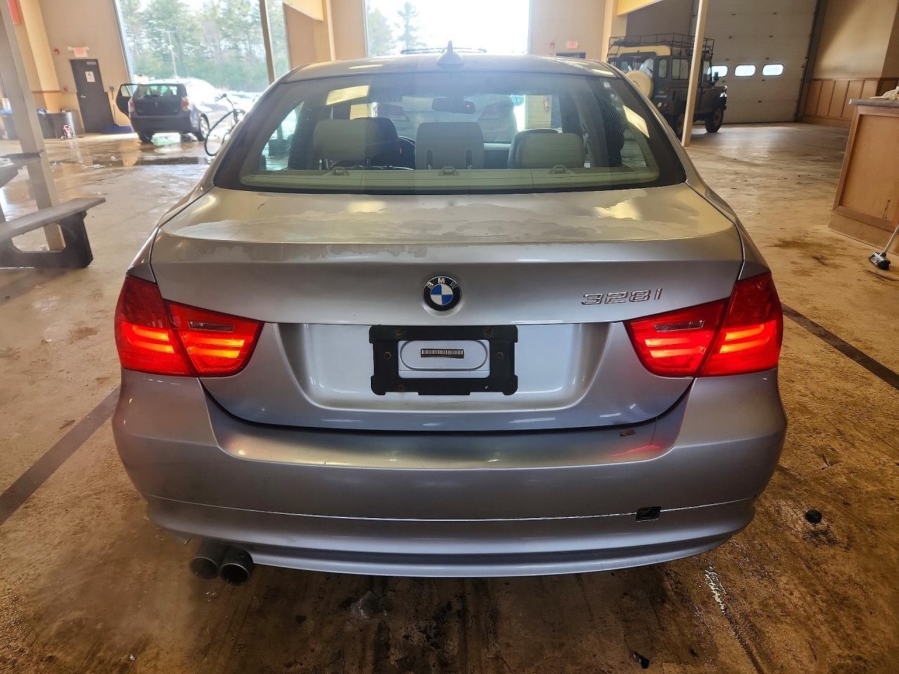 2010 BMW 3 SERIES