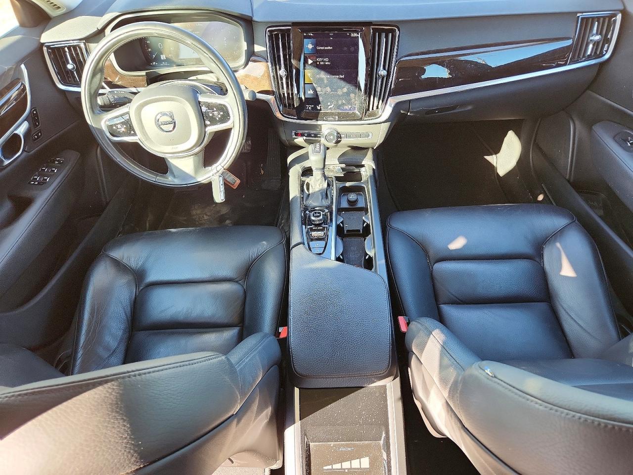 2018 VOLVO S90