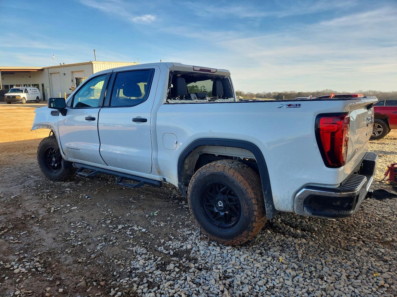 2023 GMC Sierra