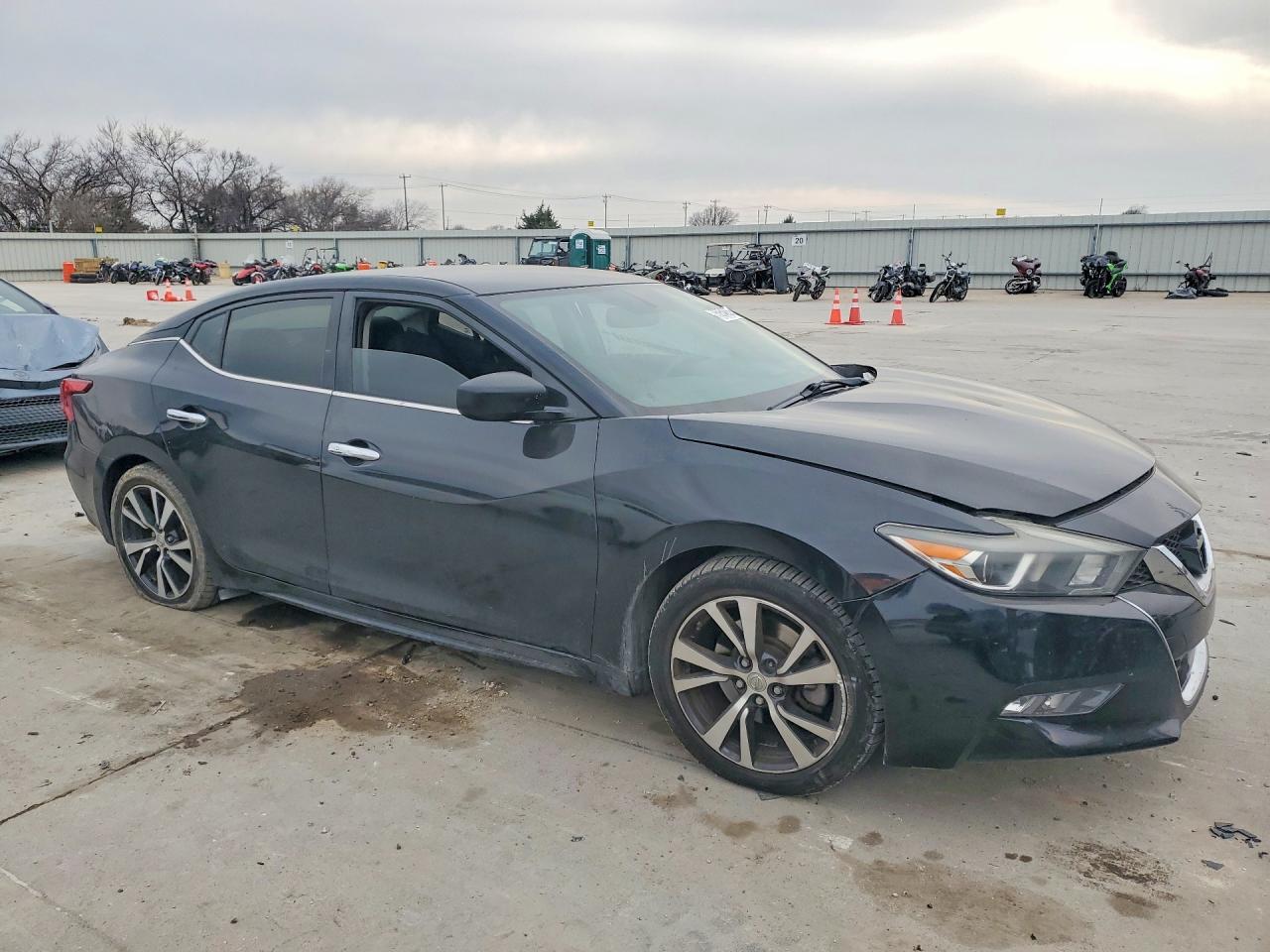 2017 NISSAN Maxima