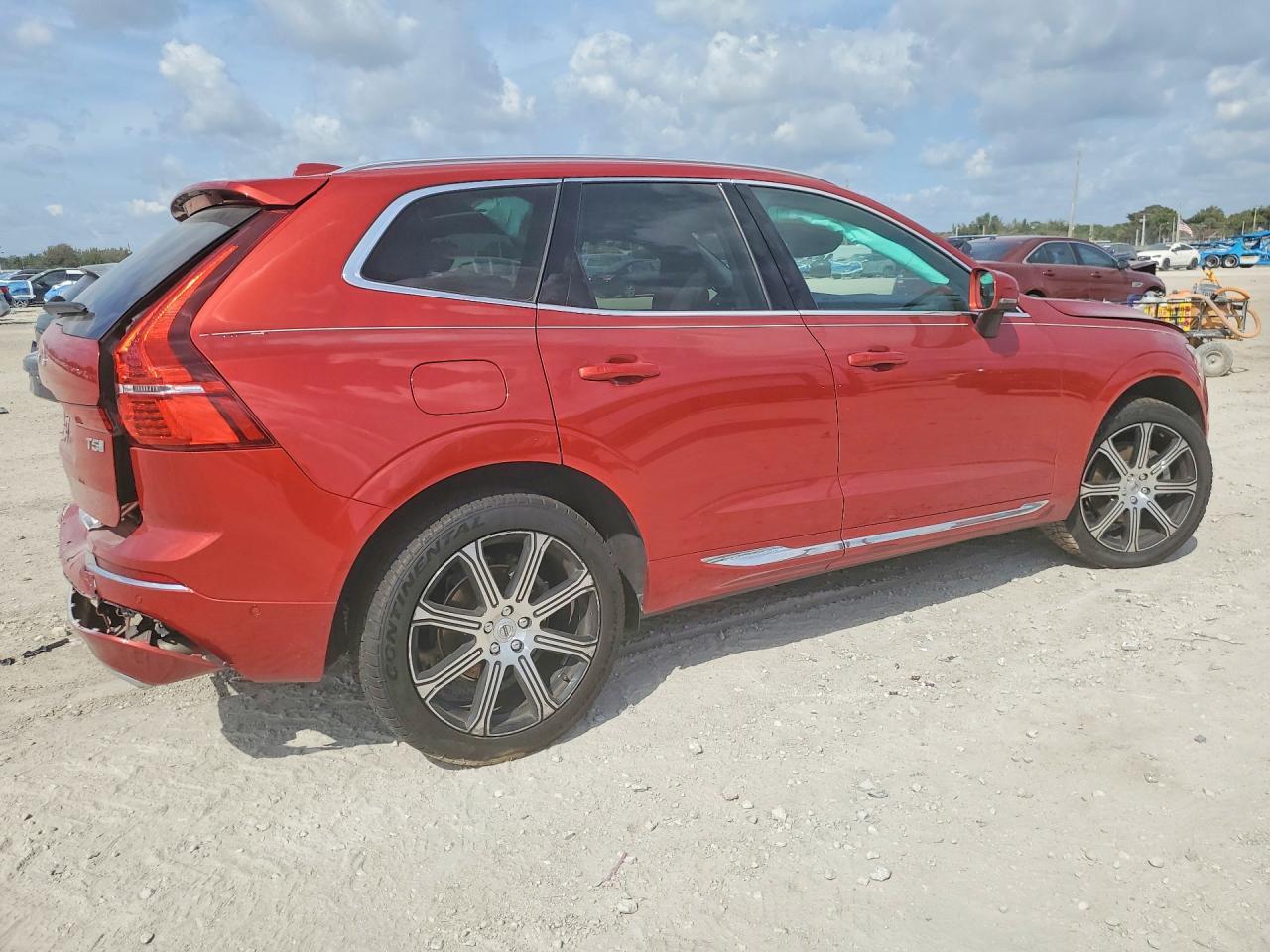 2020 VOLVO XC60