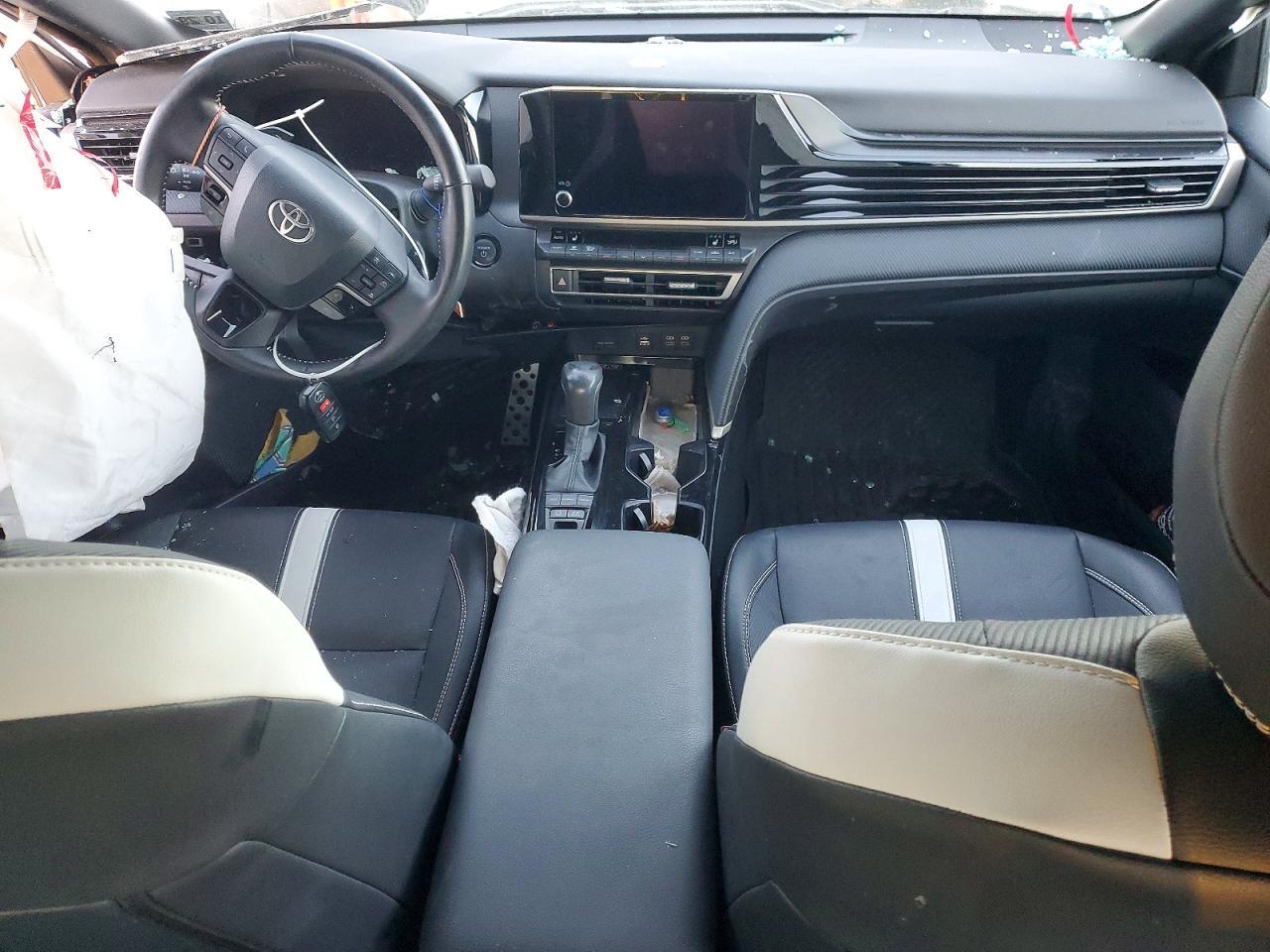 2025 TOYOTA CAMRY