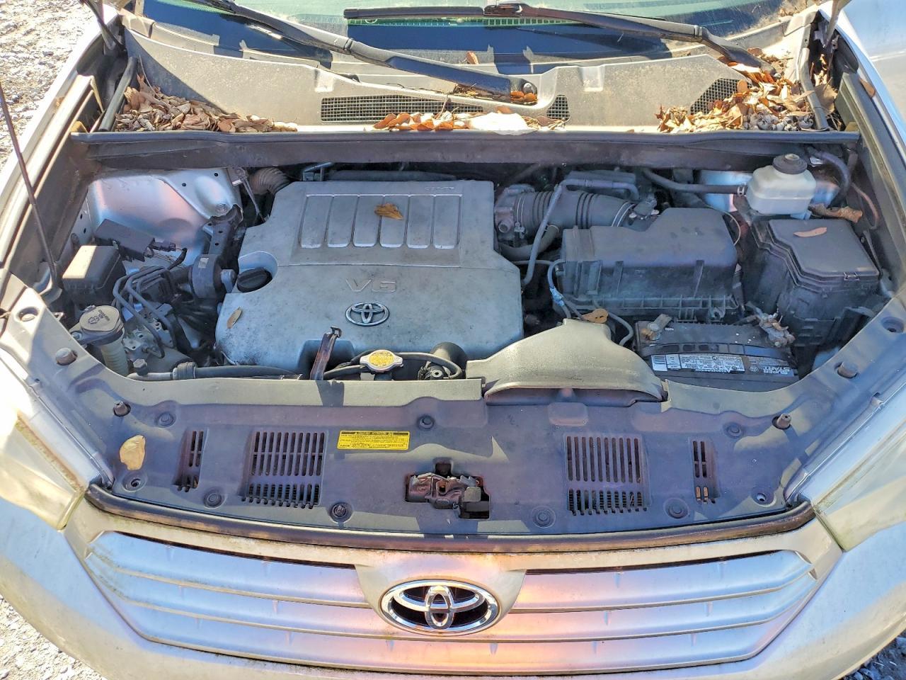 2011 TOYOTA HIGHLANDER
