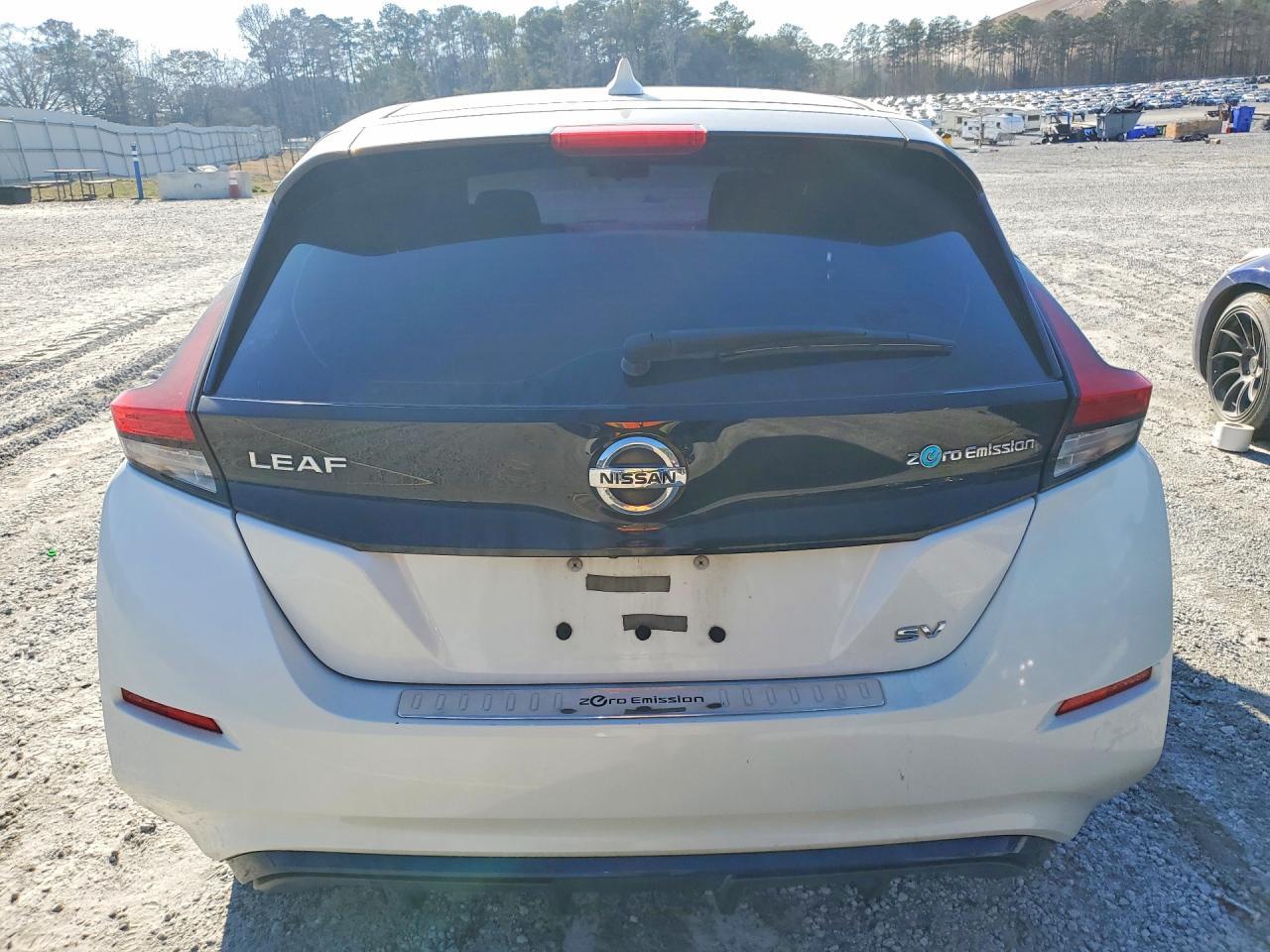 2018 NISSAN LEAF