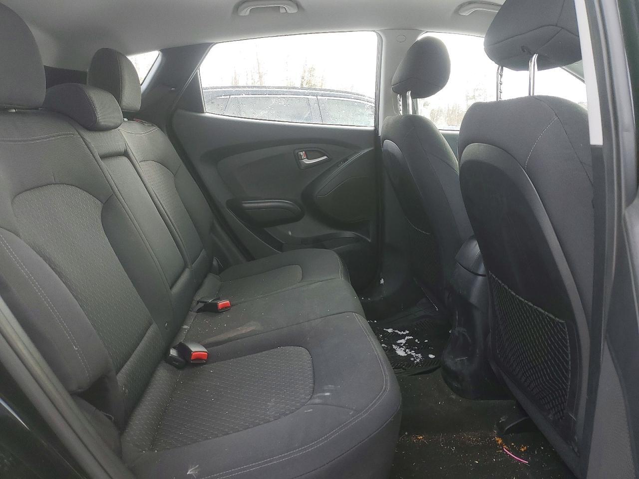 2010 HYUNDAI TUCSON