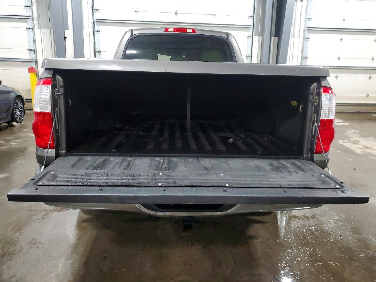 2005 TOYOTA TUNDRA