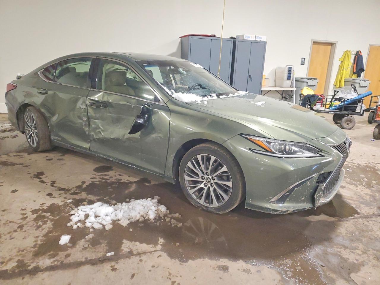 2019 LEXUS ES 300H