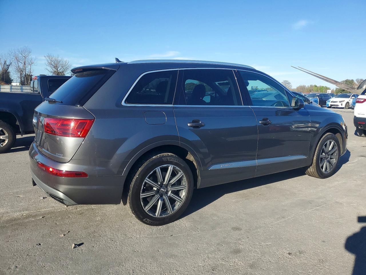 2019 AUDI Q7