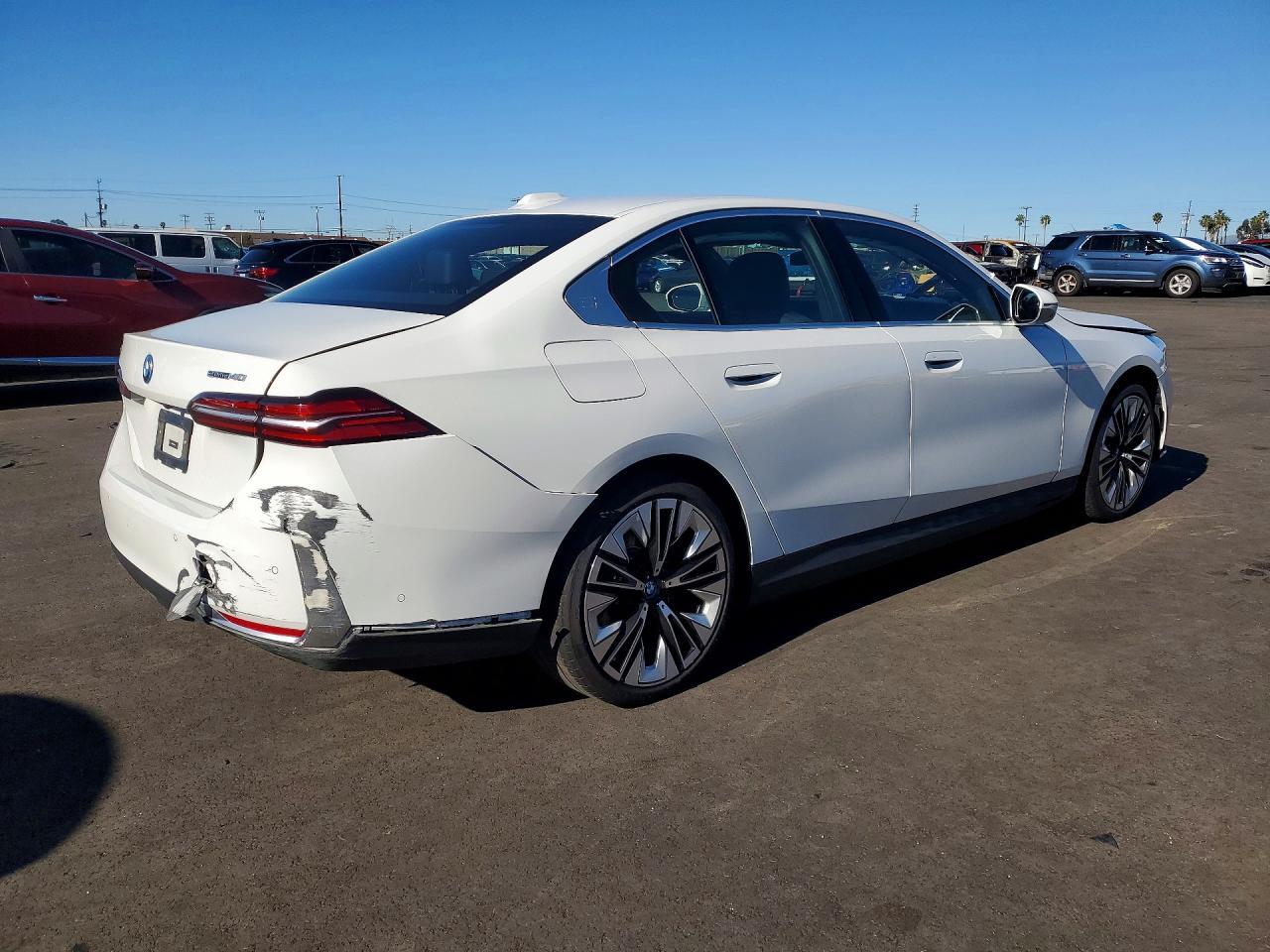 2025 BMW i5