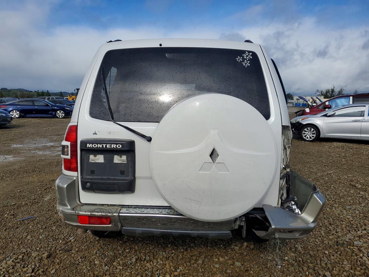 2002 MITSUBISHI Montero