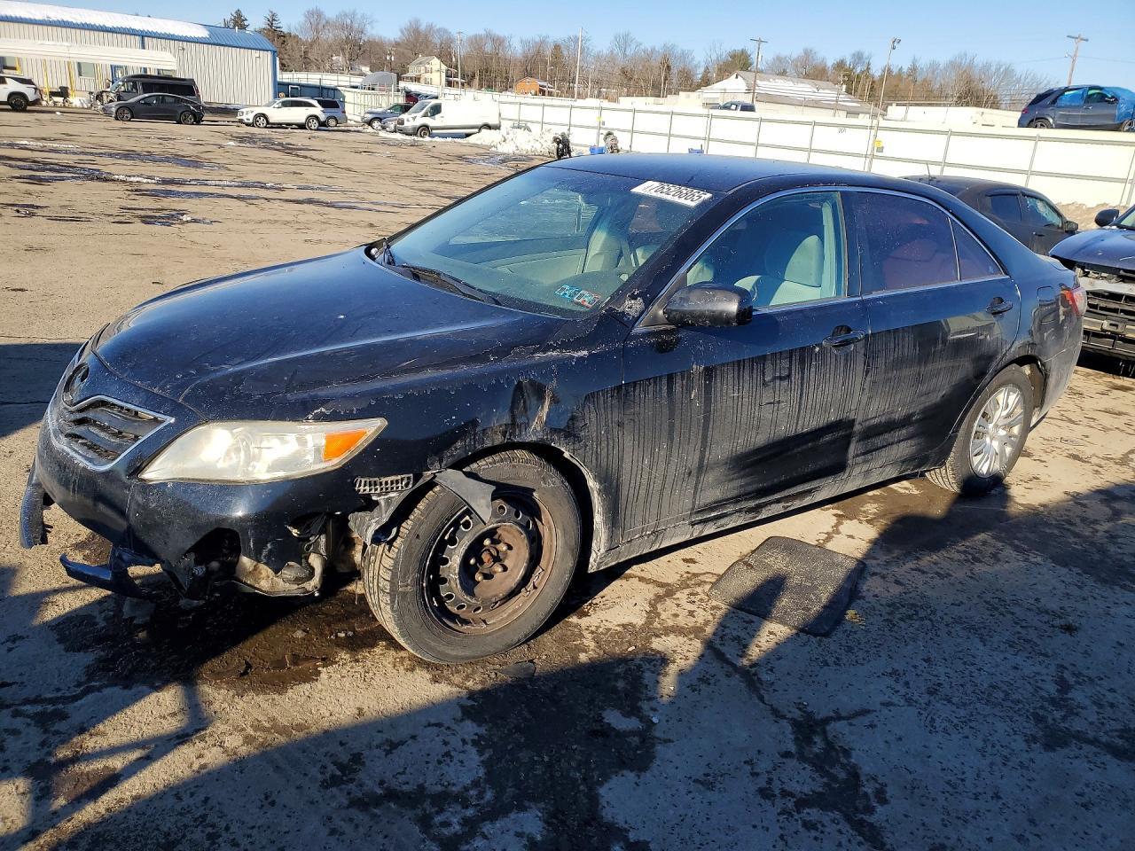 2011 TOYOTA CAMRY