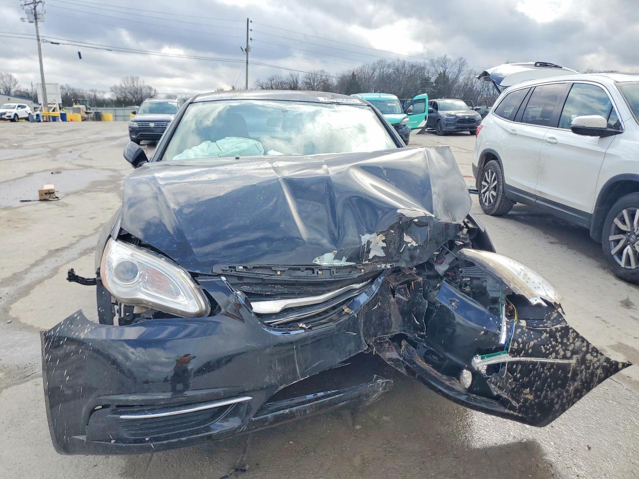 2014 CHRYSLER 200