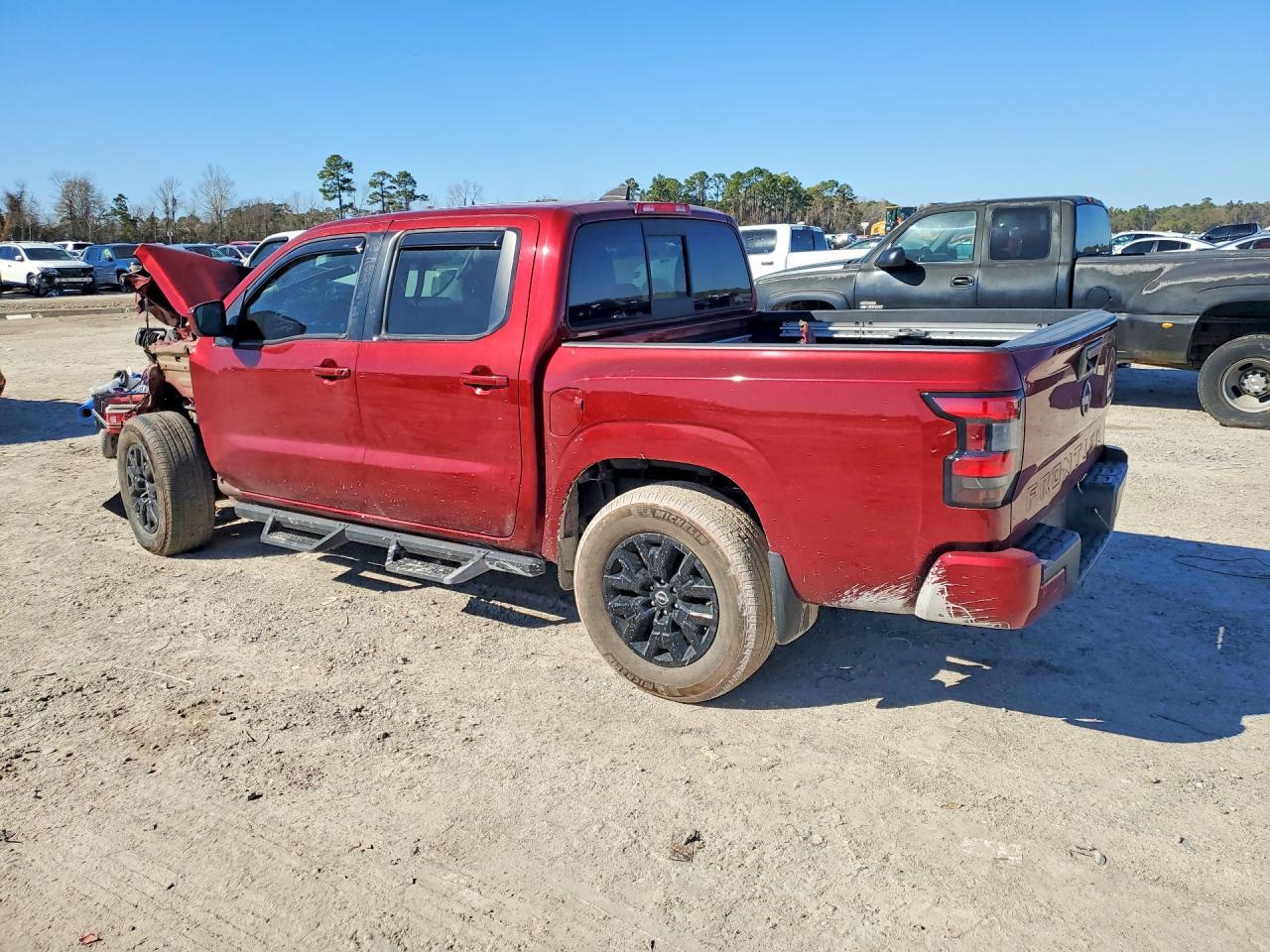 2022 NISSAN Frontier