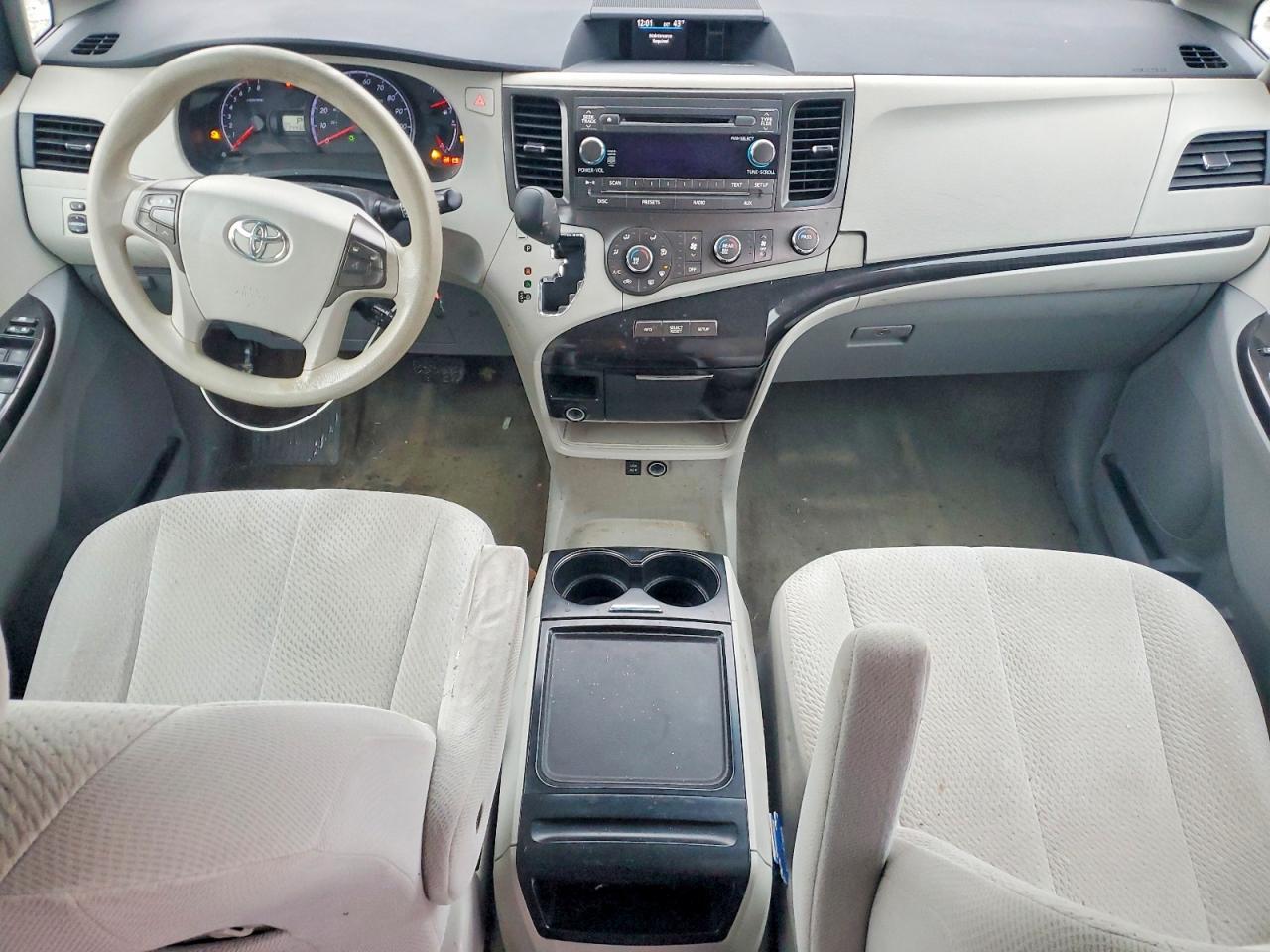 2012 TOYOTA SIENNA