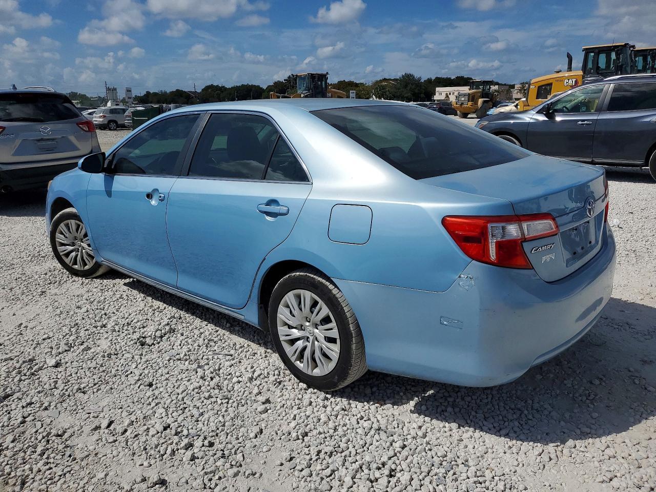 2013 TOYOTA CAMRY