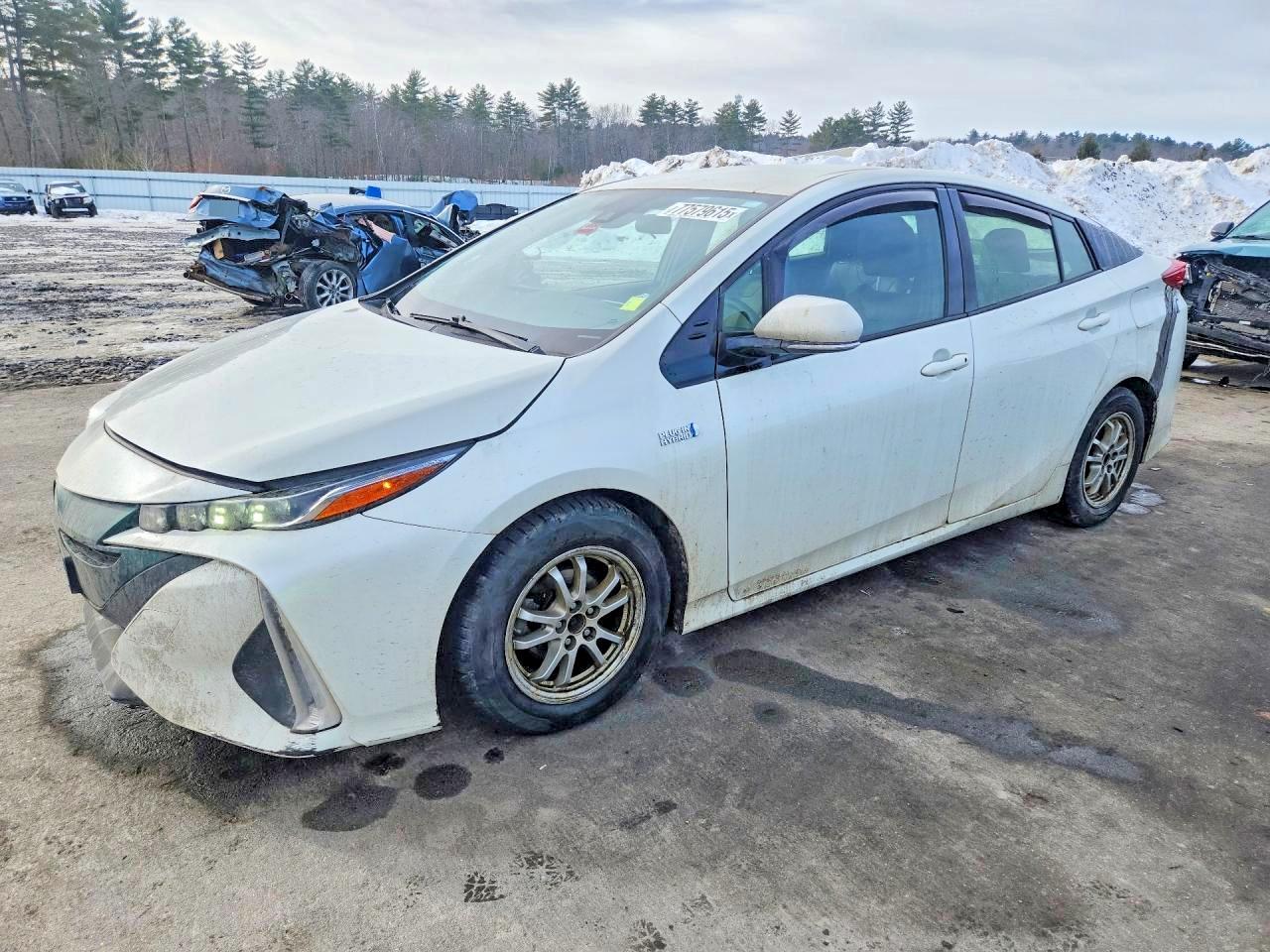 2017 TOYOTA Prius Prime