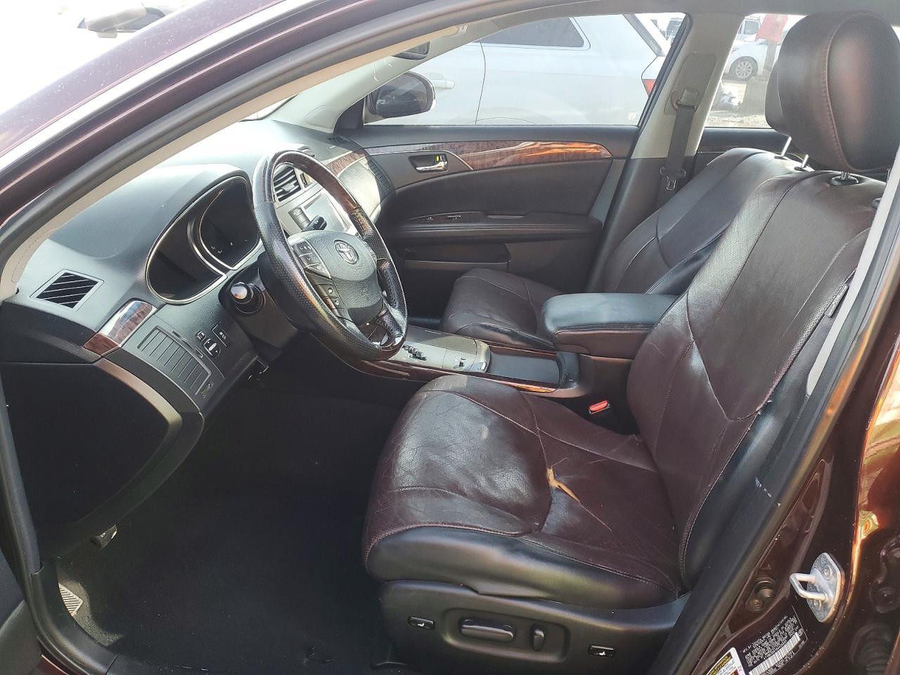 2011 TOYOTA Avalon