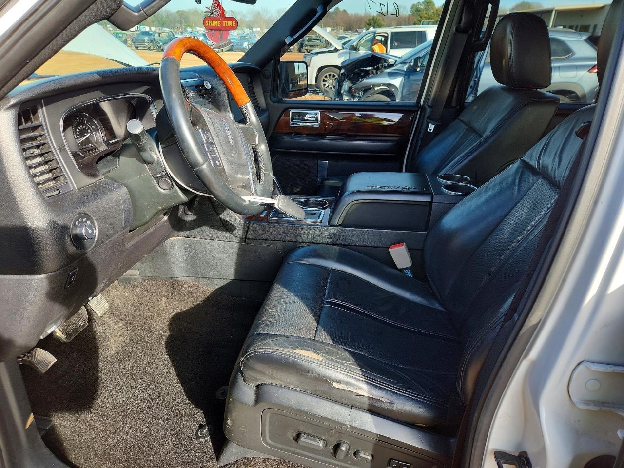 2015 LINCOLN Navigator