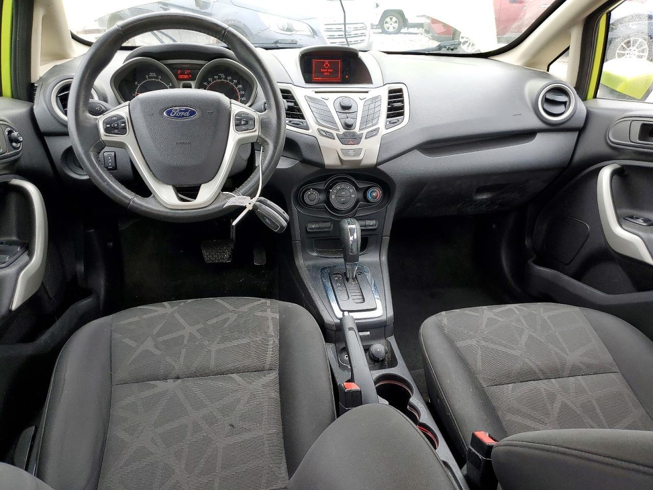 2011 FORD Fiesta
