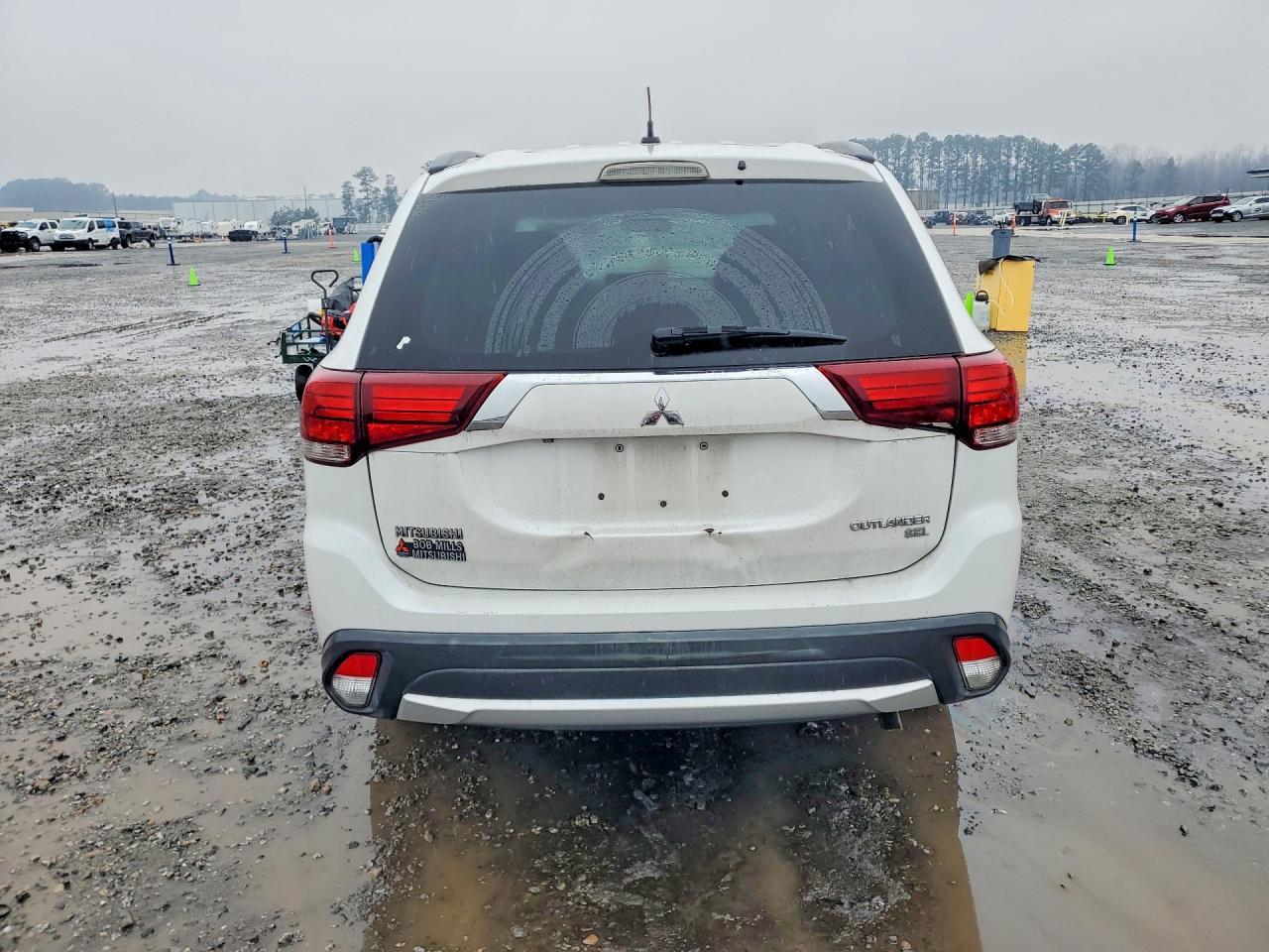 2016 MITSUBISHI outlander