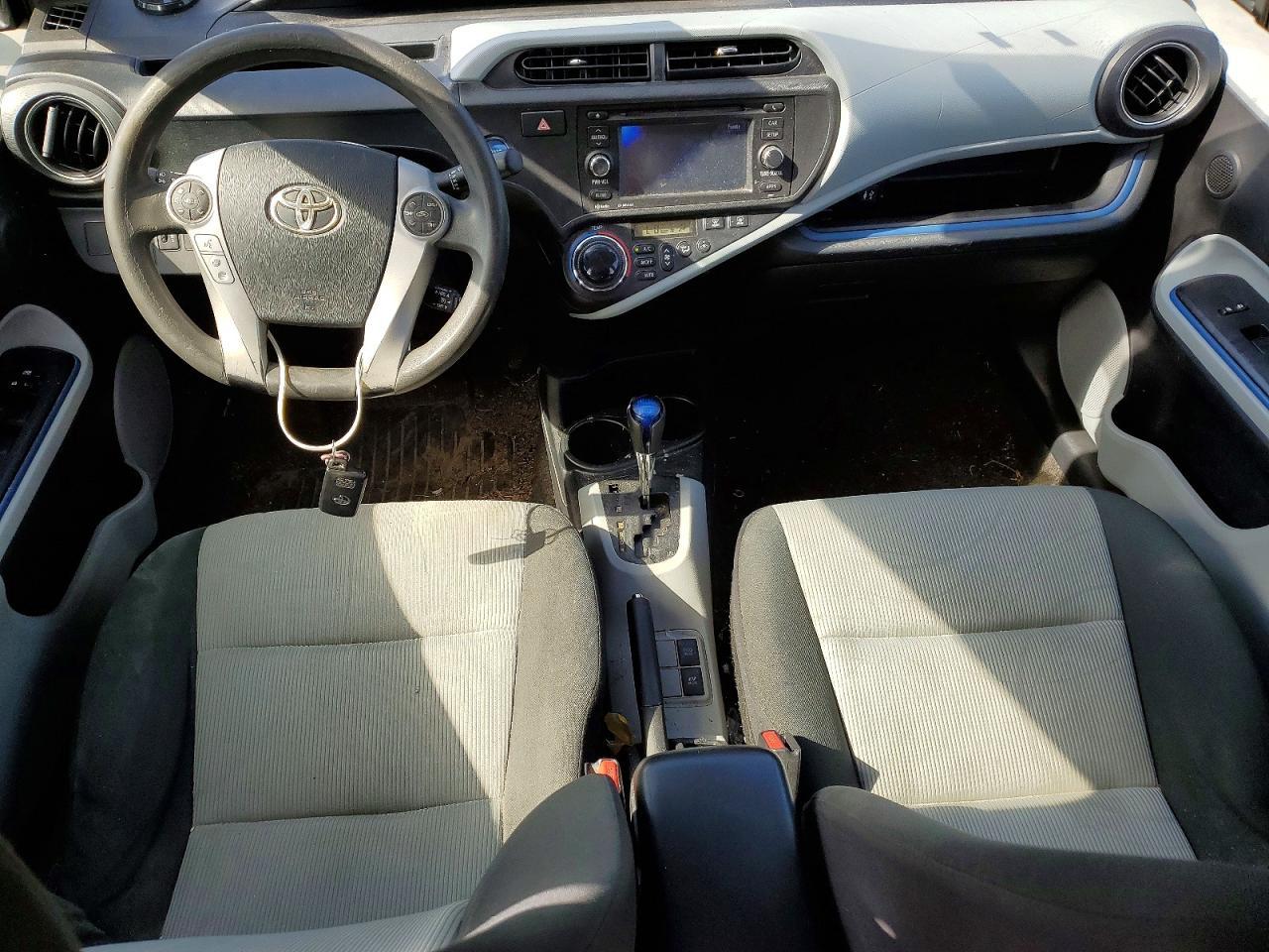 2012 TOYOTA Prius c