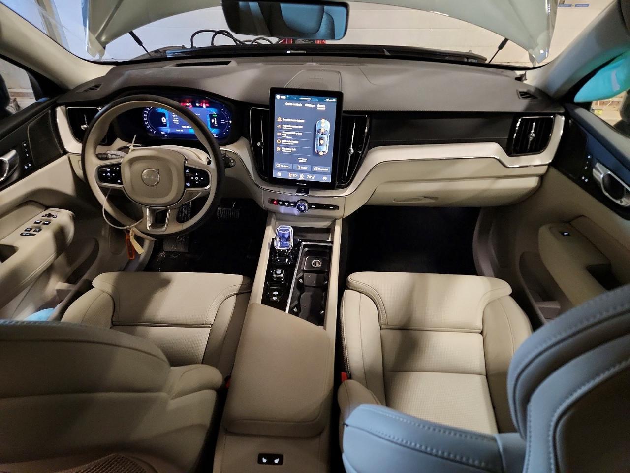 2026 VOLVO XC60