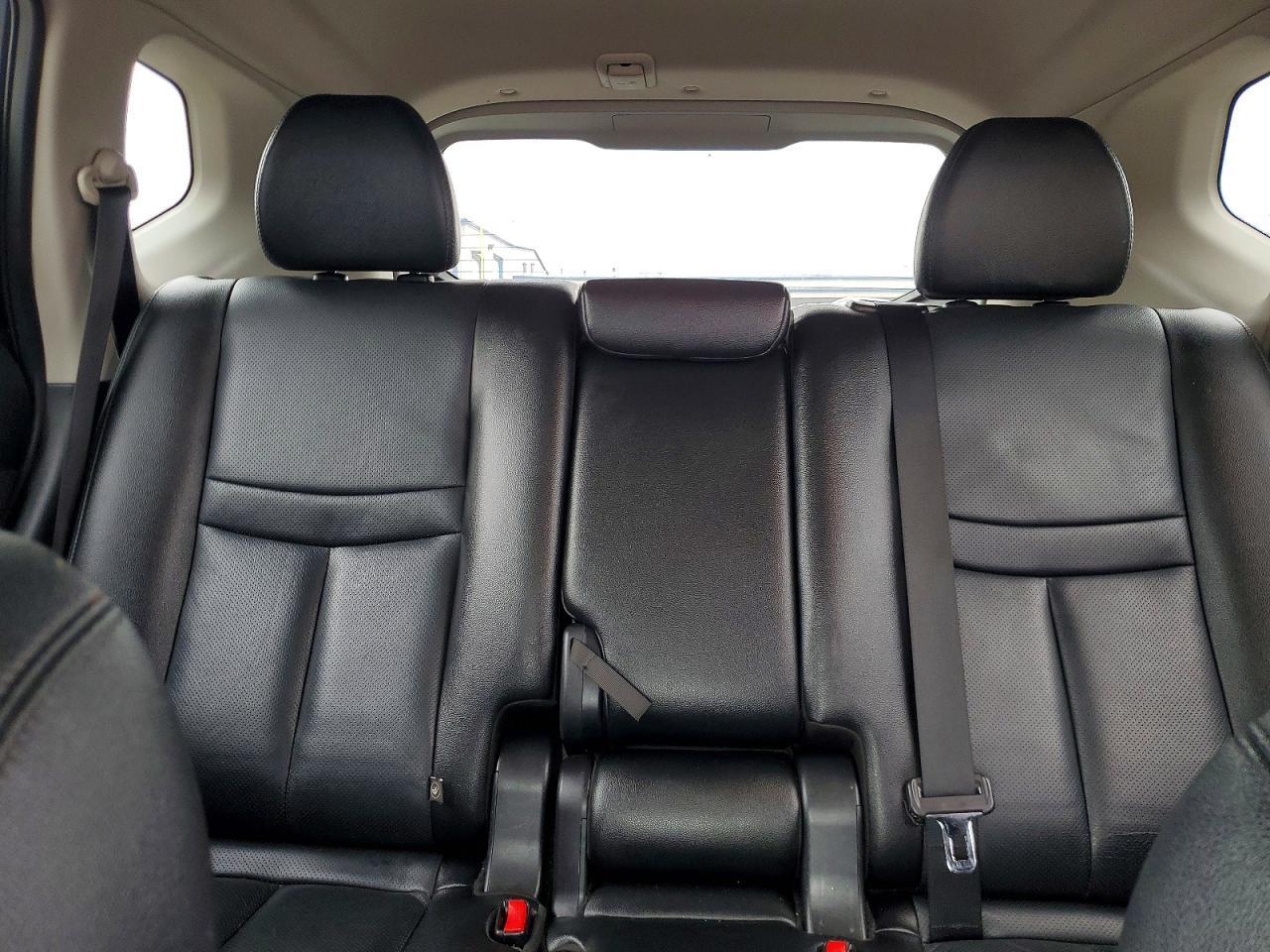 2016 NISSAN ROGUE