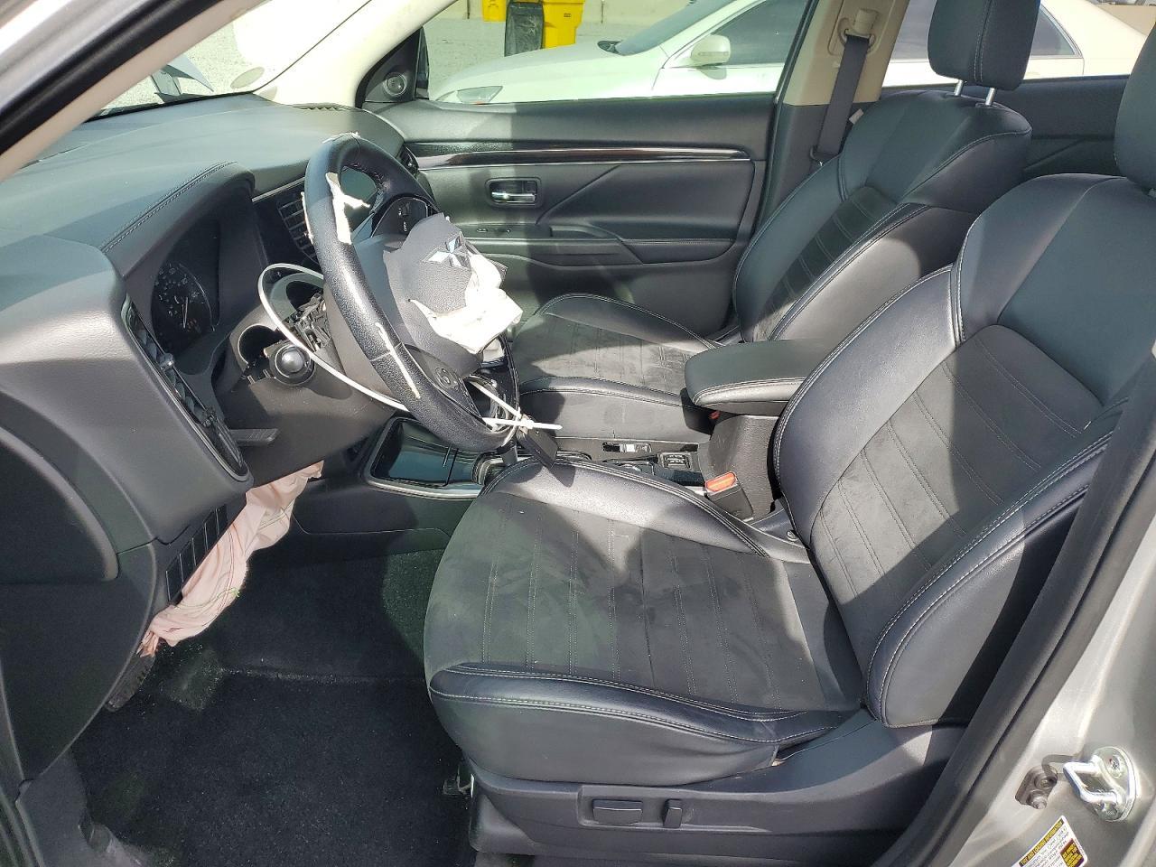 2019 MITSUBISHI outlander