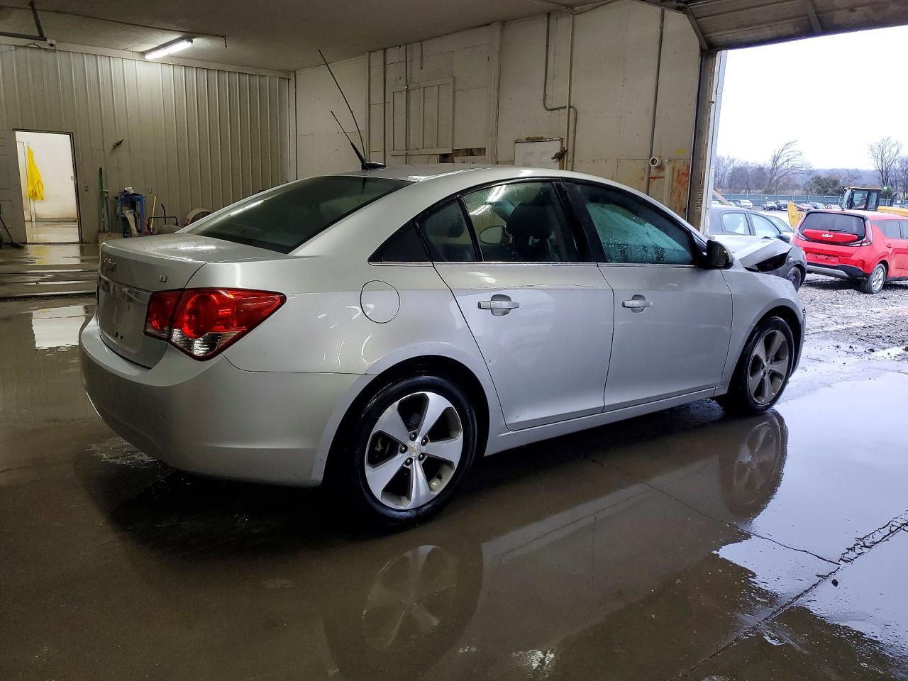 2011 CHEVROLET CRUZE