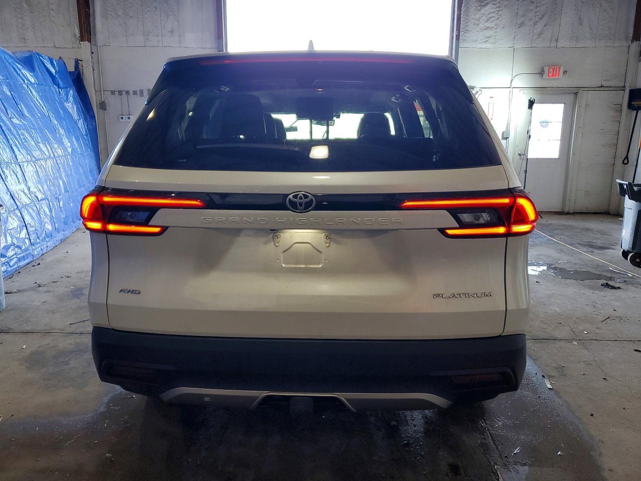 2024 TOYOTA HIGHLANDER