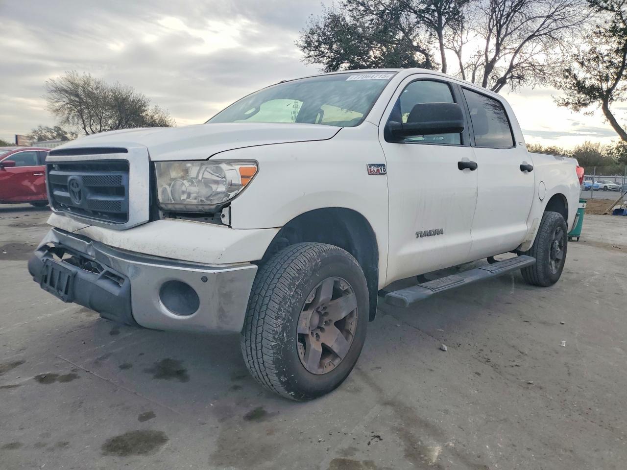 2011 TOYOTA TUNDRA