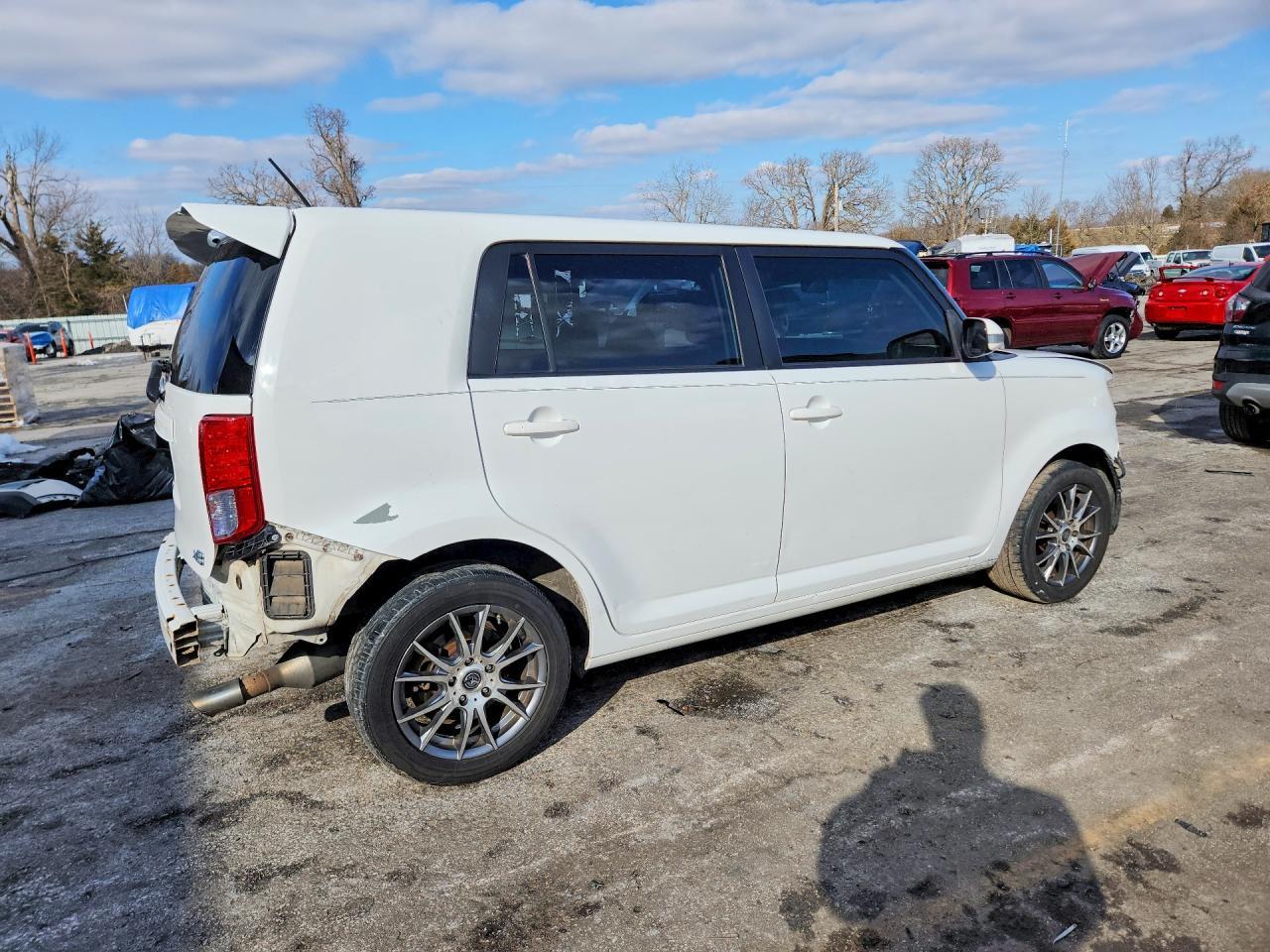 2015 TOYOTA SCION