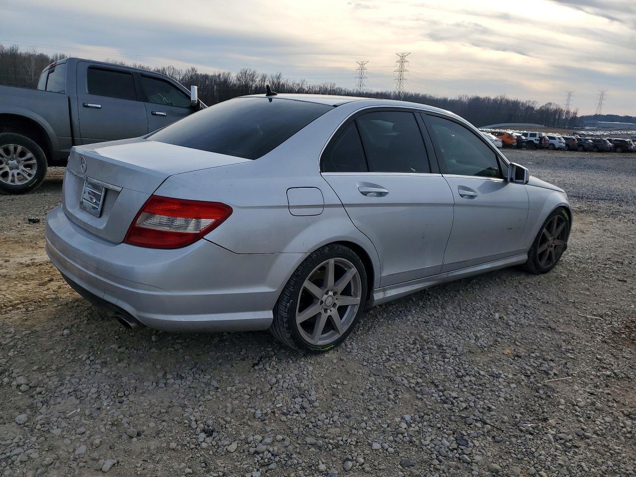 2011 MERCEDES-BENZ C-CLASS