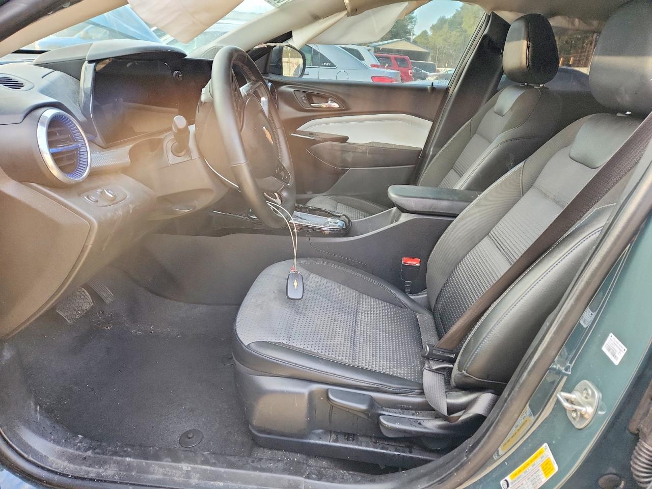 2025 CHEVROLET TRAX