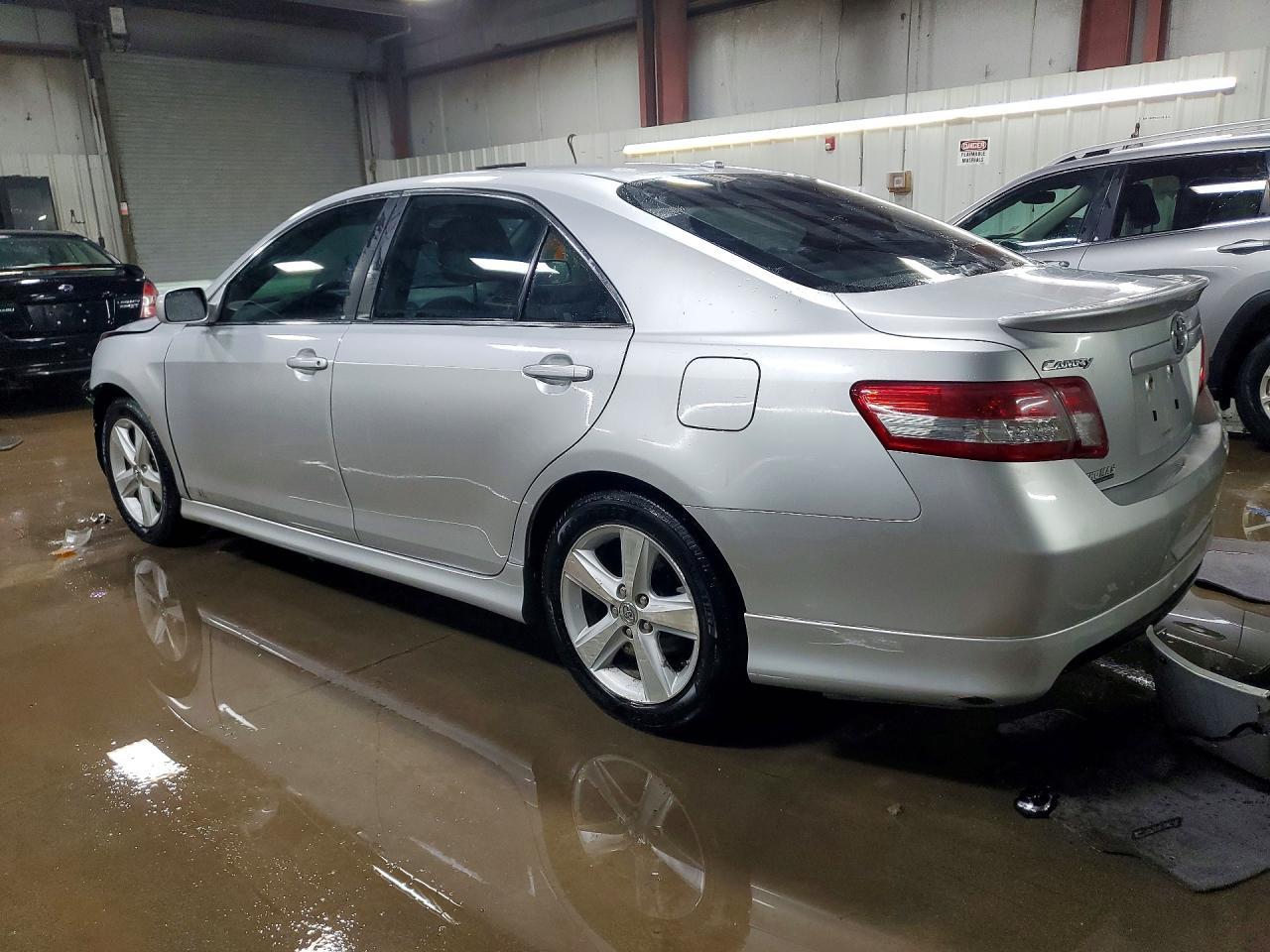 2011 TOYOTA CAMRY
