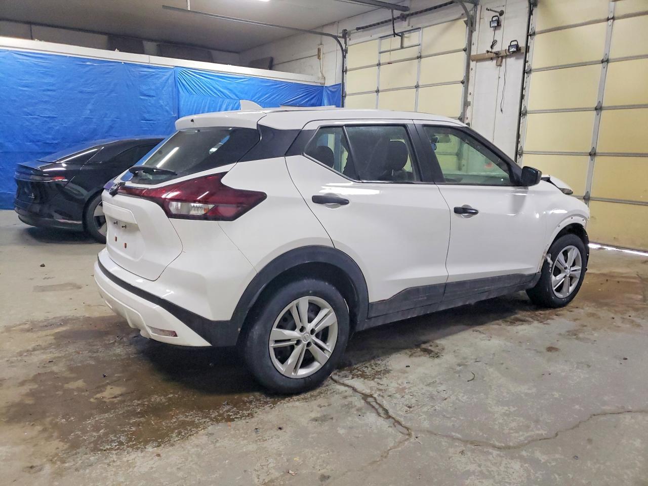 2024 NISSAN KICKS