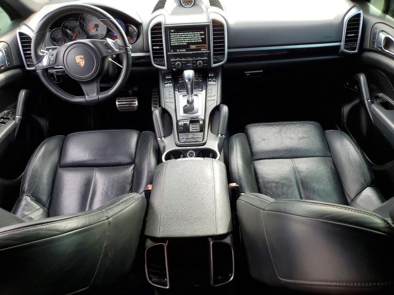 2013 PORSCHE CAYENNE