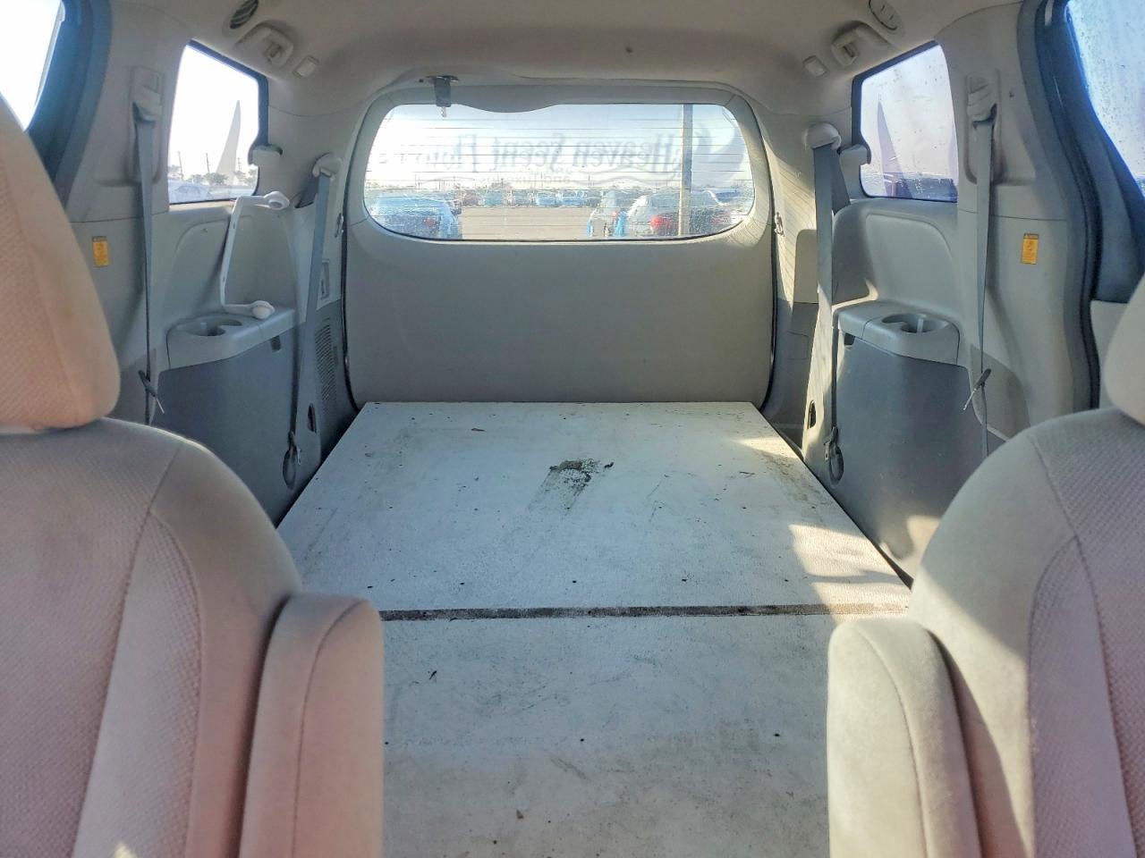 2013 TOYOTA SIENNA